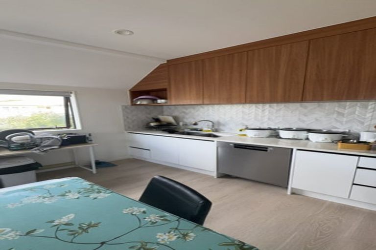 Photo of property in 20a Gilliam Street, New Lynn, Auckland, 0600