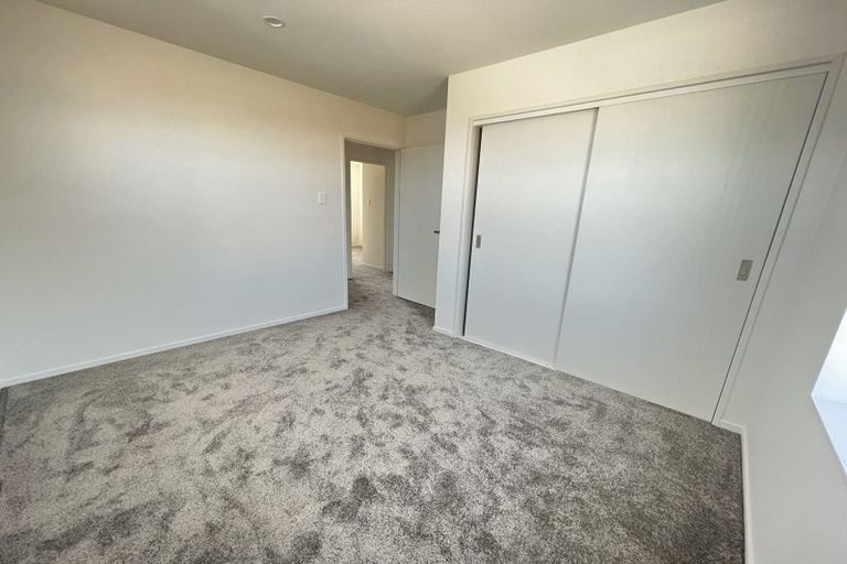 Photo of property in 41b Crestview Rise, Papakura, 2110