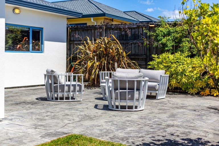Photo of property in 3 Barque Crescent, Whitby, Porirua, 5024