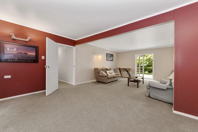 Photo of property in 1a Cochran Road, Oratia, Auckland, 0604