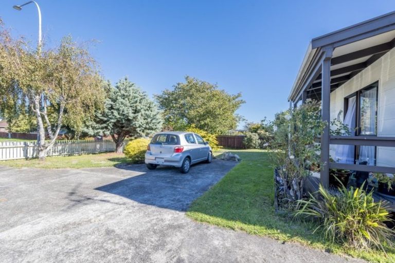 Photo of property in 61 Arawhata Road, Paraparaumu, 5032