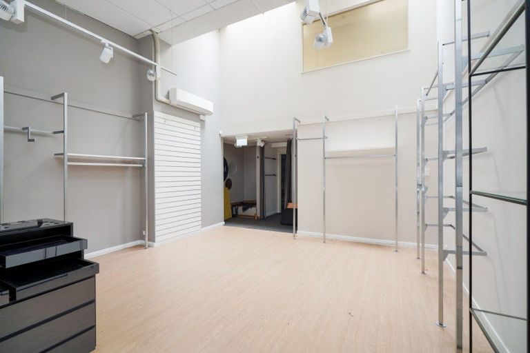 Photo of property in 24 Esk Street, Roslyn, Palmerston North, 4414