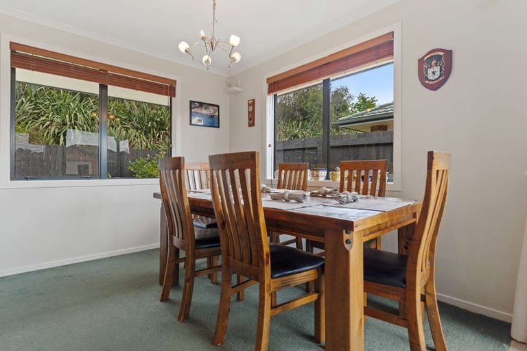 Photo of property in 18 Mickelson Avenue, Rototuna, Hamilton, 3210