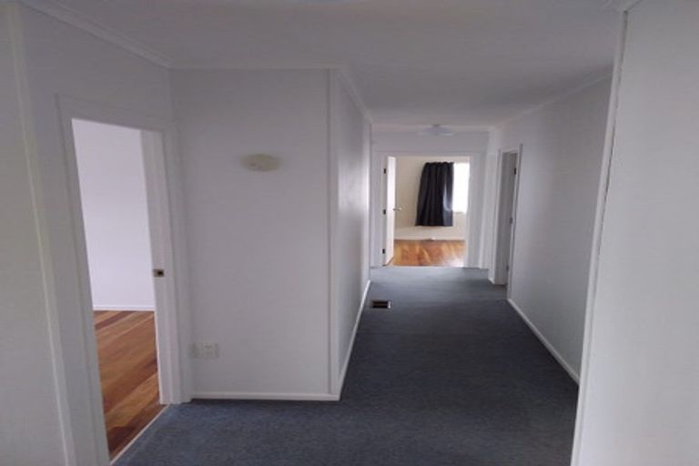 Photo of property in 2 Laureston Avenue, Papatoetoe, Auckland, 2025