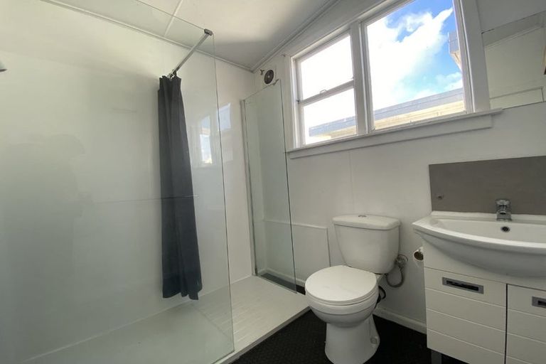 Photo of property in 124 Wairakei Road, Bryndwr, Christchurch, 8053