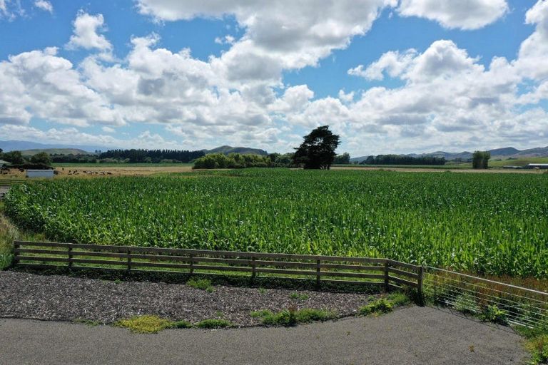 Photo of property in 46 Oparatai Road, Mangatainoka, Pahiatua, 4982