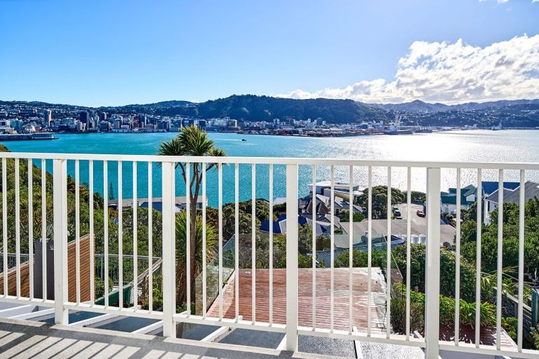 Photo of property in 14 Grafton Road, Roseneath, Wellington, 6011