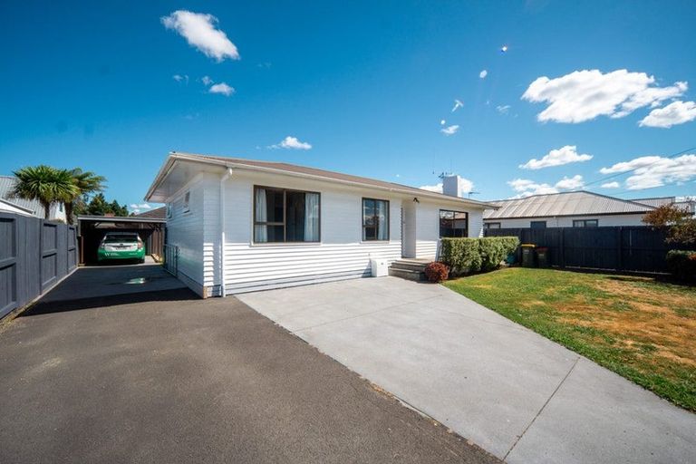 Photo of property in 14 Cotton Street, St Andrews, Hamilton, 3200