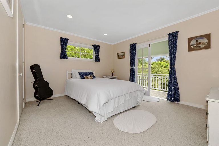 Photo of property in 1a Cochran Road, Oratia, Auckland, 0604