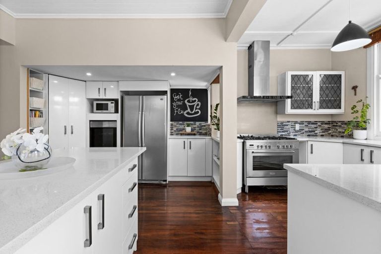 Photo of property in 305 Southland Road, Hastings, 4122