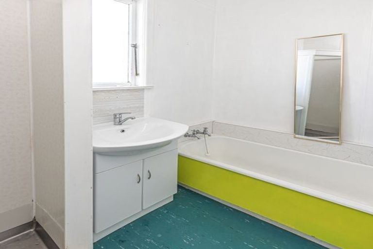 Photo of property in 11 Station Road, Marton, 4710