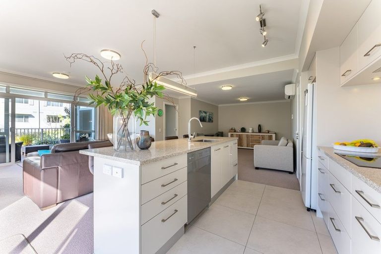 Photo of property in 102 Landmark Terrace, Orewa, 0931