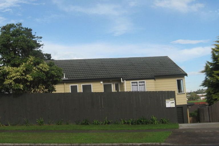 Photo of property in 147 Aviemore Drive, Highland Park, Auckland, 2010