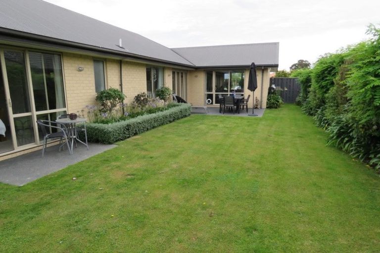 Photo of property in 9 Lassiter Green, Northwood, Christchurch, 8051