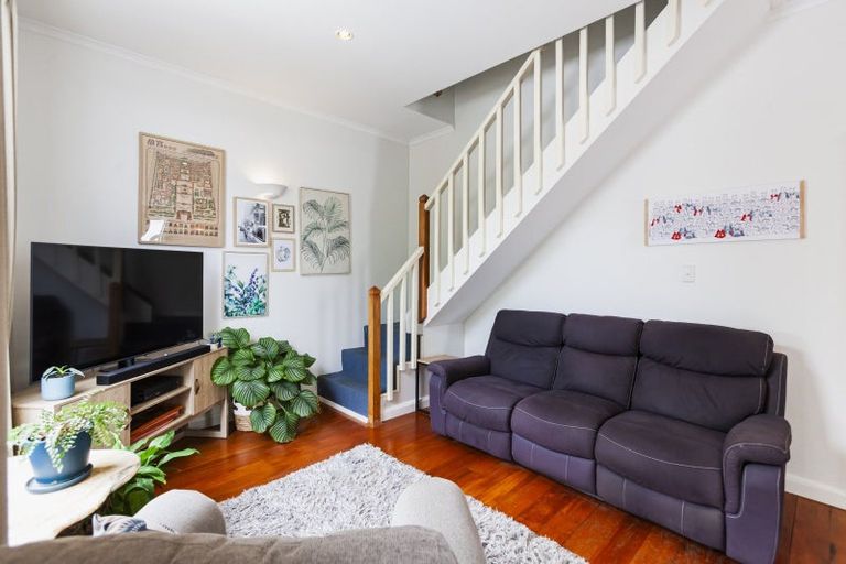 Photo of property in 149 Wellesley Road, Napier South, Napier, 4110