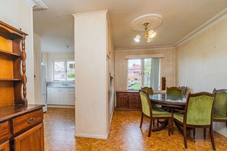 Photo of property in 10 Oakdale Road, Mount Roskill, Auckland, 1041