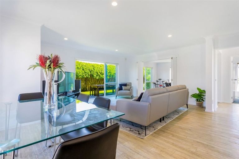 Photo of property in 418a Old Te Atatu Road, Te Atatu Peninsula, Auckland, 0610