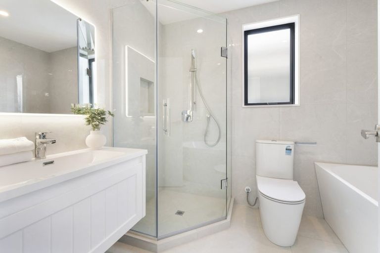 Photo of property in 19a Ervine Place, Bucklands Beach, Auckland, 2014