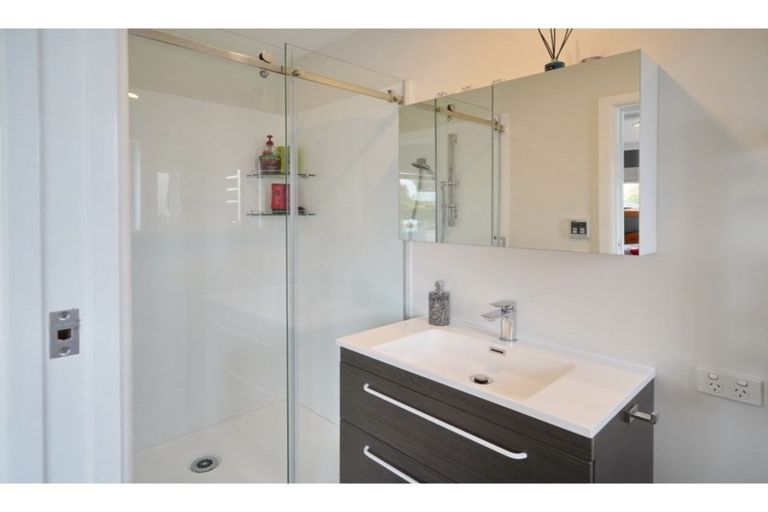 Photo of property in 133 Kendal Avenue, Burnside, Christchurch, 8053