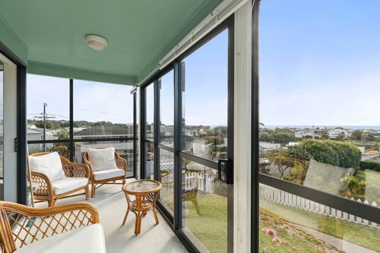 Photo of property in 47 Paynters Avenue, Strandon, New Plymouth, 4312