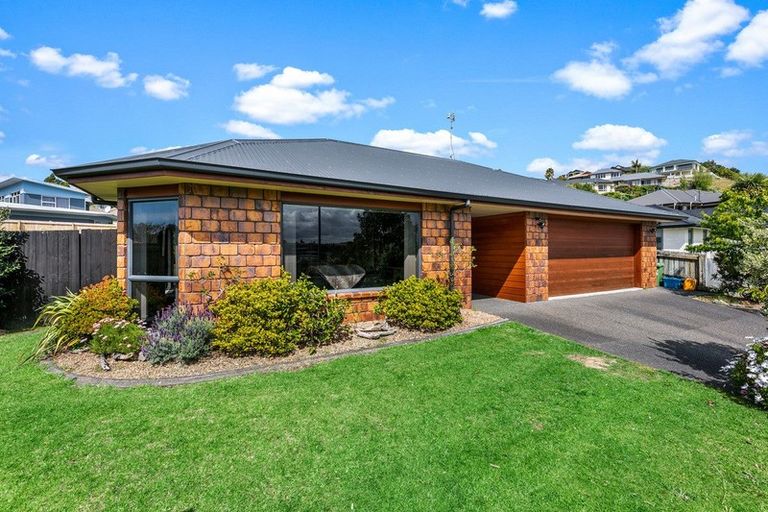 Photo of property in 57 Oteki Park Drive, Welcome Bay, Tauranga, 3112