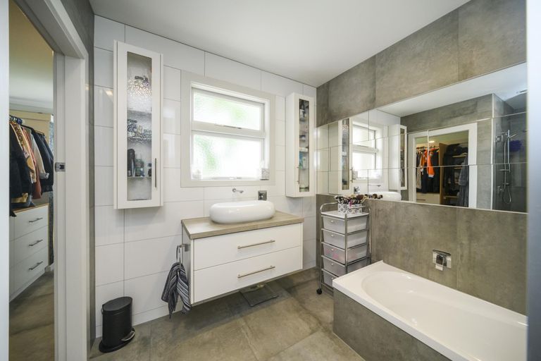 Photo of property in 134 Cook Street, West End, Palmerston North, 4410