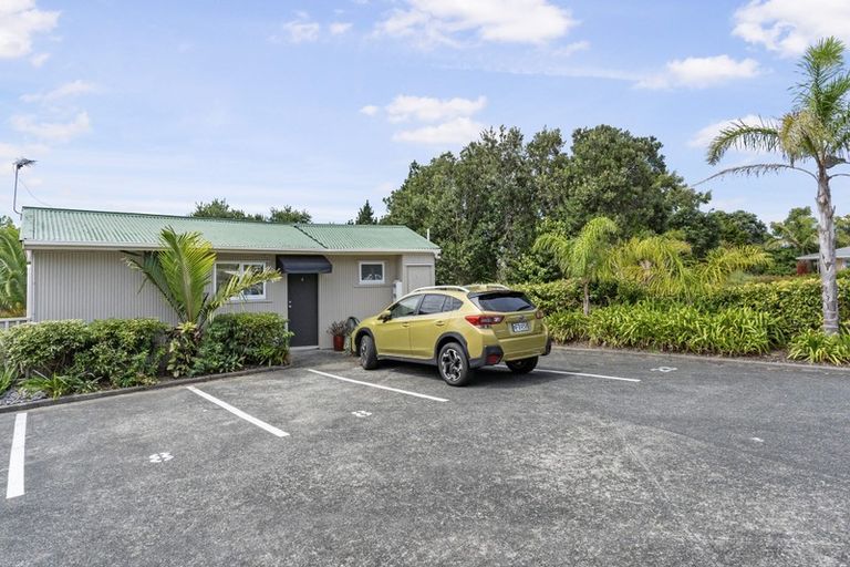 Photo of property in 8/37 Waipa Street, Birkenhead, Auckland, 0626