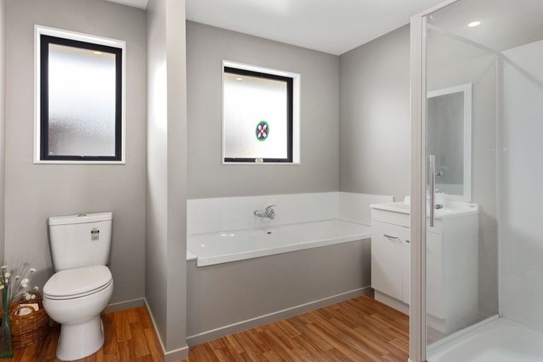 Photo of property in 9 Stonebridge Lane, Oxford, 7430