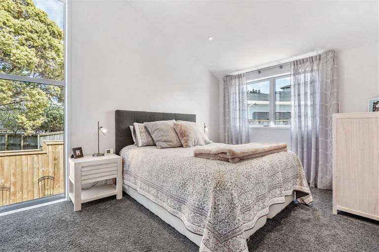 Photo of property in 49a Riverhills Avenue, Pakuranga Heights, Auckland, 2010