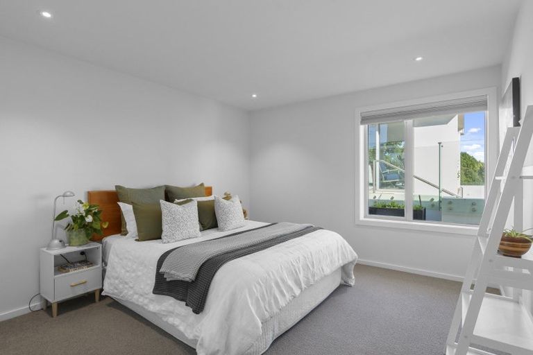 Photo of property in 342 Mount Pleasant Road, Mount Pleasant, Christchurch, 8081