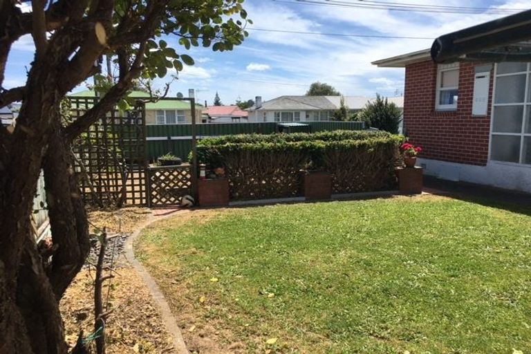 Photo of property in 18 Karaka Crescent, Levin, 5510
