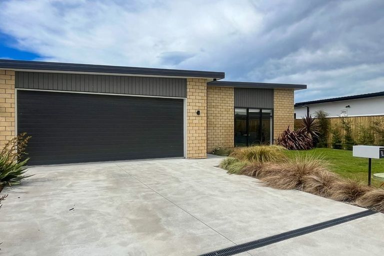 Photo of property in 5 Ruston Lane, Halswell, Christchurch, 8025