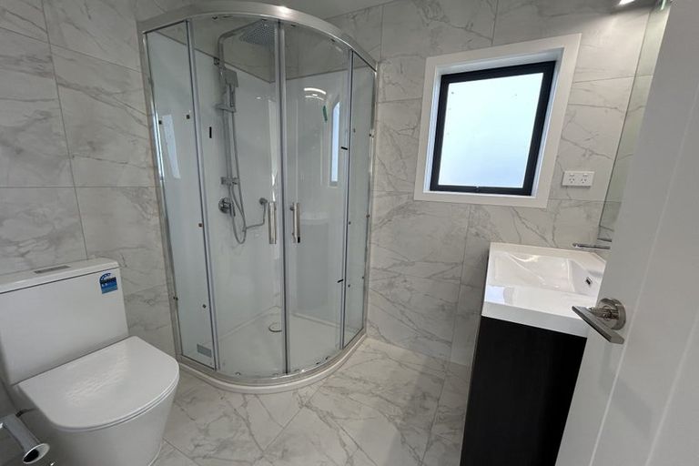 Photo of property in 338 Triangle Road, Massey, Auckland, 0614