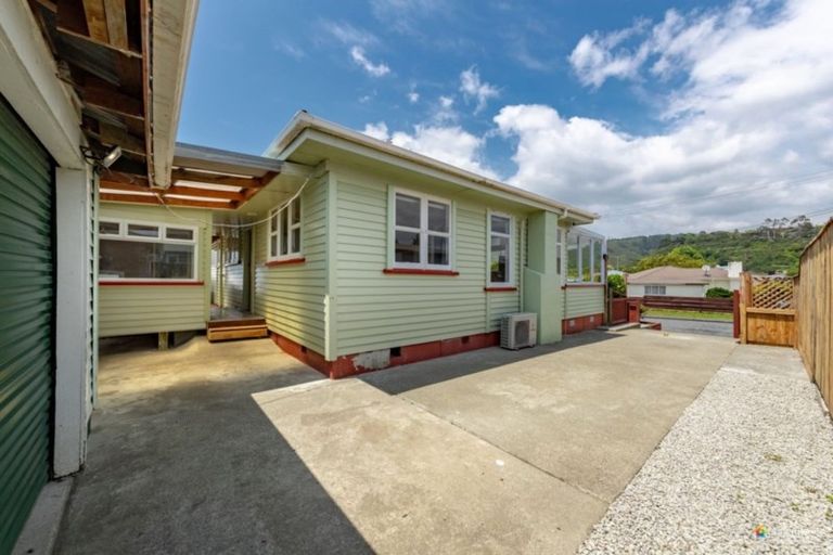 Photo of property in 3 Benge Crescent, Clouston Park, Upper Hutt, 5018