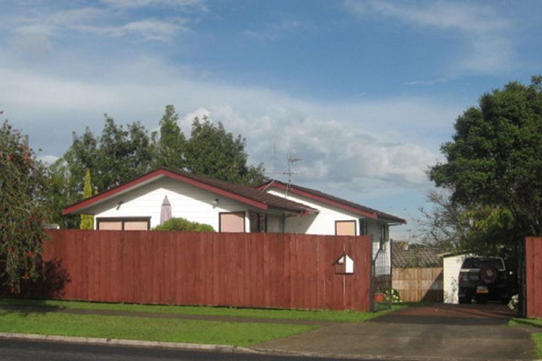 Photo of property in 141 Aviemore Drive, Highland Park, Auckland, 2010