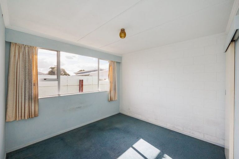 Photo of property in 1/24 Palliser Place, Milson, Palmerston North, 4414