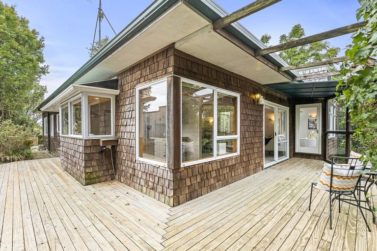 Photo of property in 13 Seymour Road, Mellons Bay, Auckland, 2014