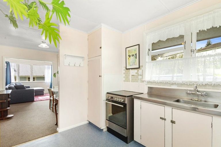 Photo of property in 188 Sievers Grove, Cannons Creek, Porirua, 5024
