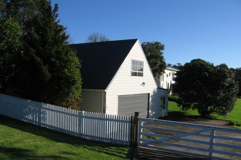 Photo of property in 37 O'neills Road, Swanson, Auckland, 0614