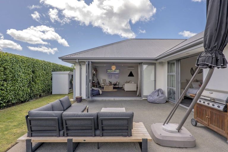 Photo of property in 15 Whitau Place, Marshland, Christchurch, 8083