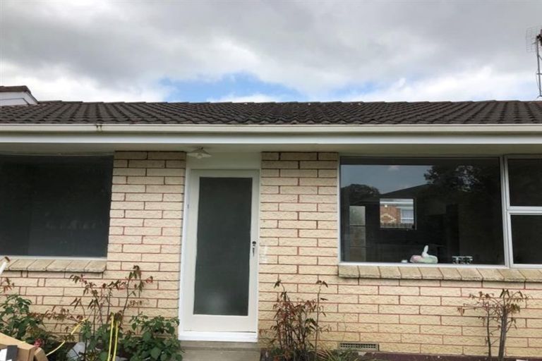 Photo of property in 2/13 Huia Road, Papatoetoe, Auckland, 2025