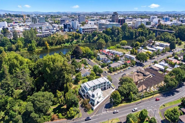 Photo of property in 2/1 Riro Street, Hamilton East, Hamilton, 3216