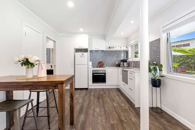 Photo of property in 2 Rogers Avenue, Eastern Beach, Auckland, 2012