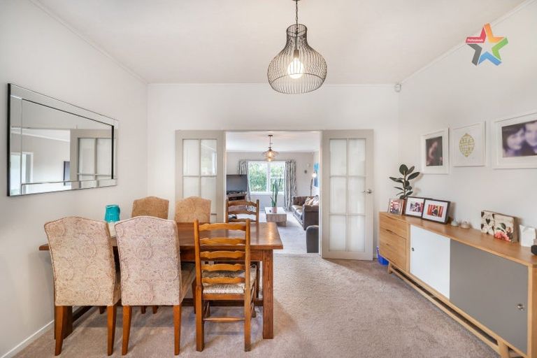 Photo of property in 225 Whites Line East, Waiwhetu, Lower Hutt, 5010