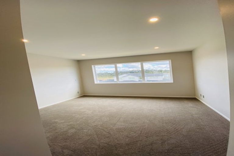 Photo of property in 38 Takurua Terrace, Orewa, 0931