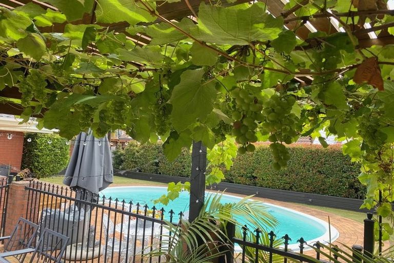 Photo of property in 8 Kindergarten Drive, Conifer Grove, Takanini, 2112