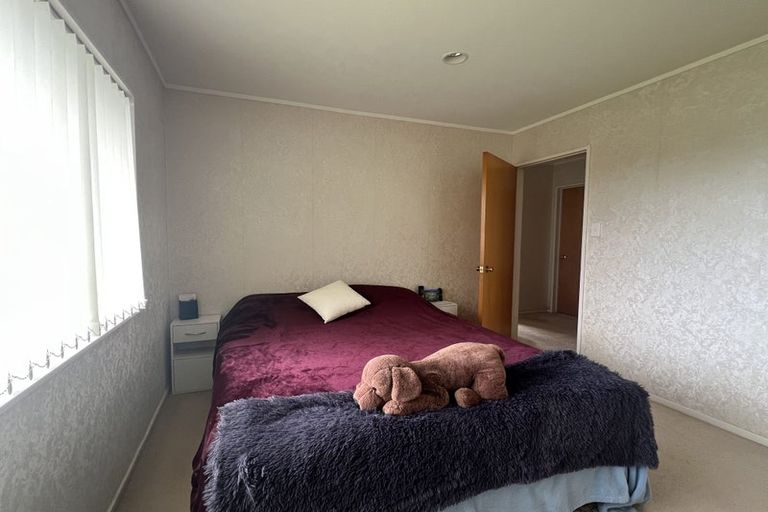 Photo of property in 1/994 Beach Road, Torbay, Auckland, 0630