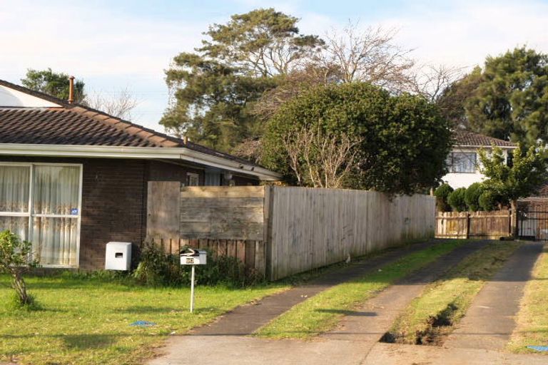 Photo of property in 90 Chelburn Crescent, Mangere East, Auckland, 2024