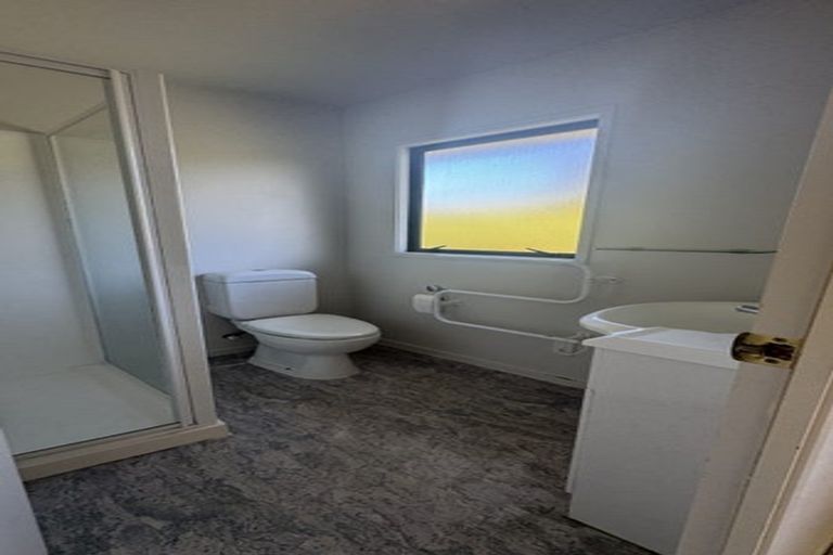 Photo of property in 4/26 Roanoke Way, Albany, Auckland, 0632