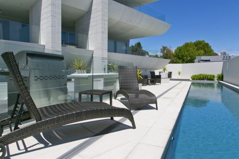 Photo of property in 3/225 Lake Terrace, Waipahihi, Taupo, 3330